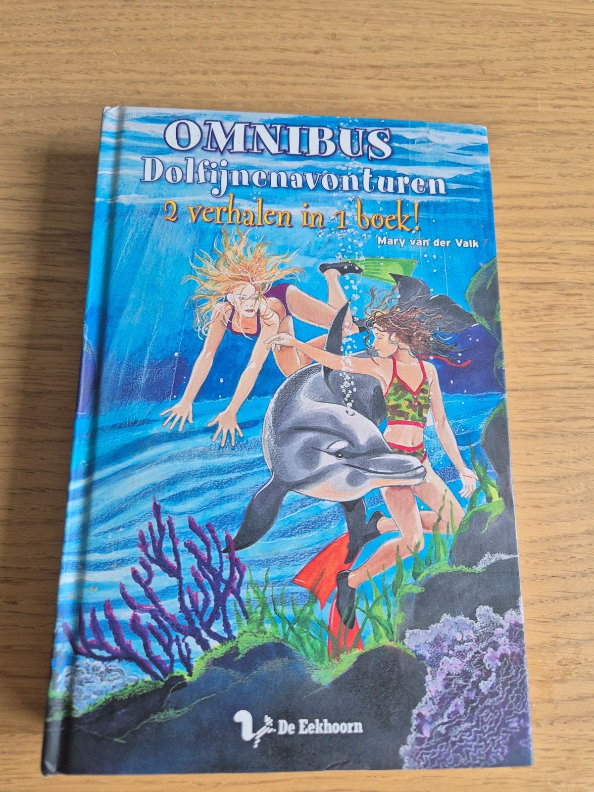 Omnibus Dolfijnen: Het geheime eiland & Dolfijn in n, Boeken, Gelezen, Mary van der Valk, Ophalen of Verzenden, Fictie