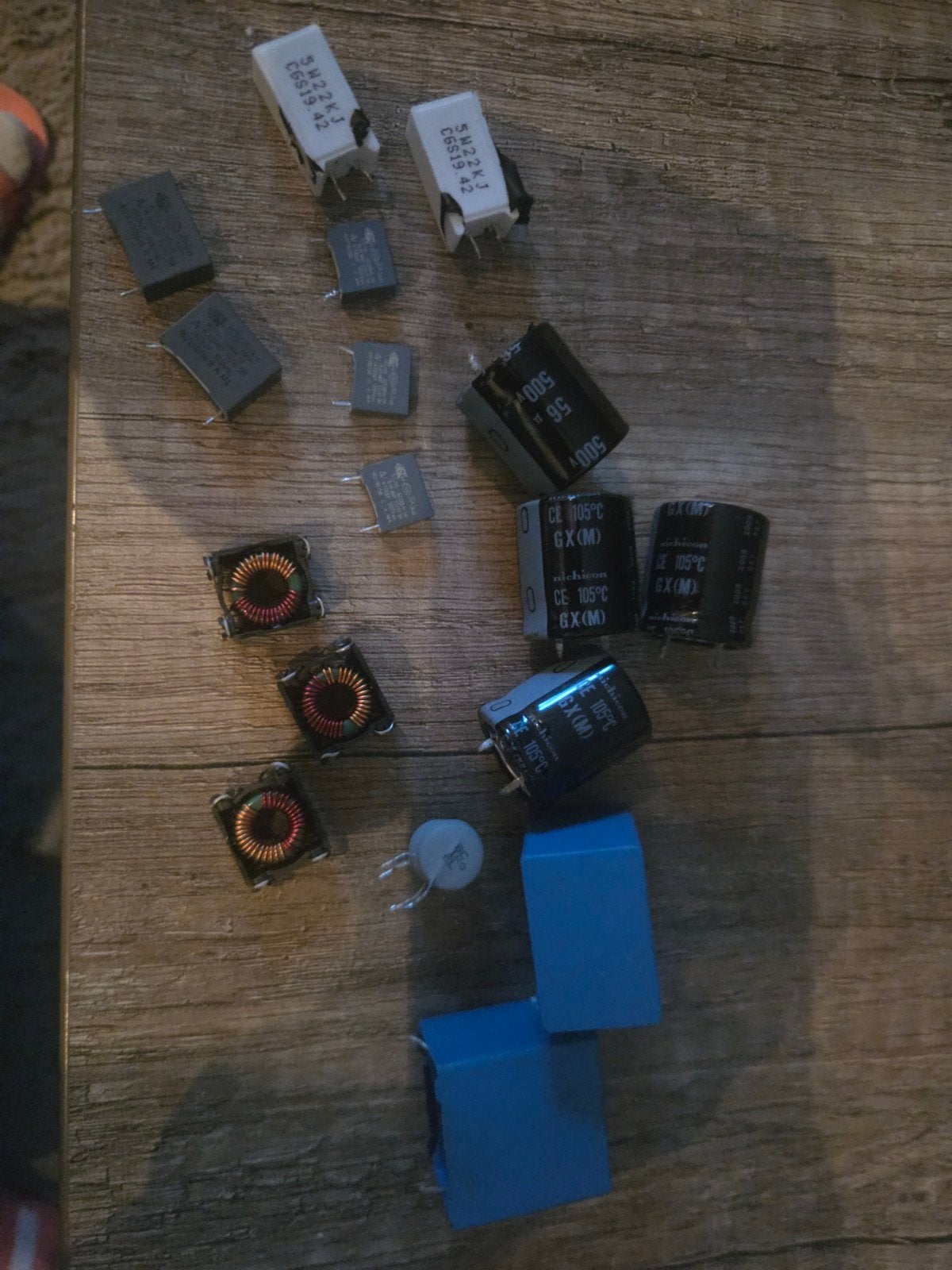 Diverse elektronische componenten - condensatoren, spoelen, Hobby en Vrije tijd, Ophalen of Verzenden