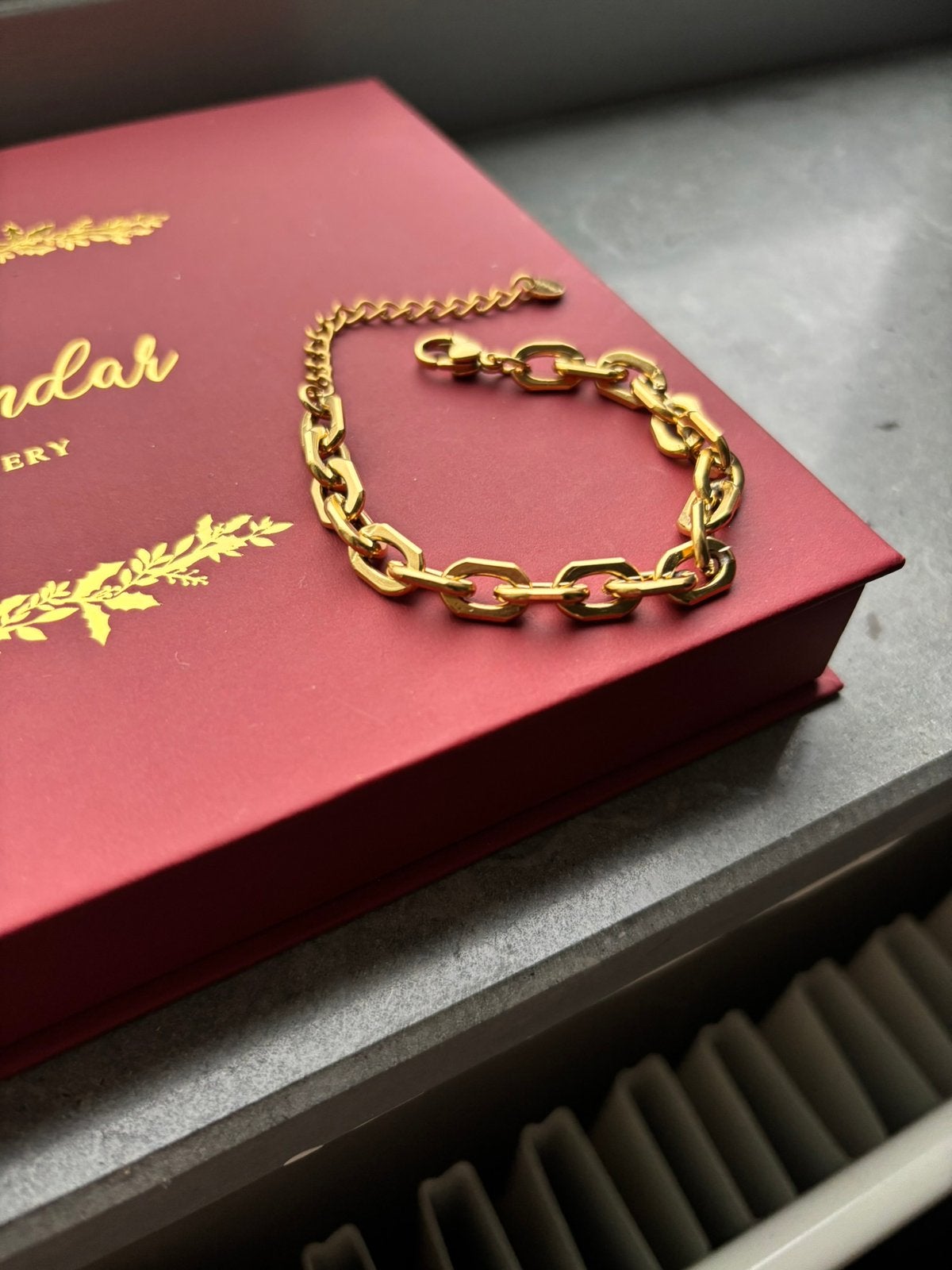 Nieuwe armband Finaste goud, Ophalen of Verzenden, Nieuw, Goud, Overige materialen