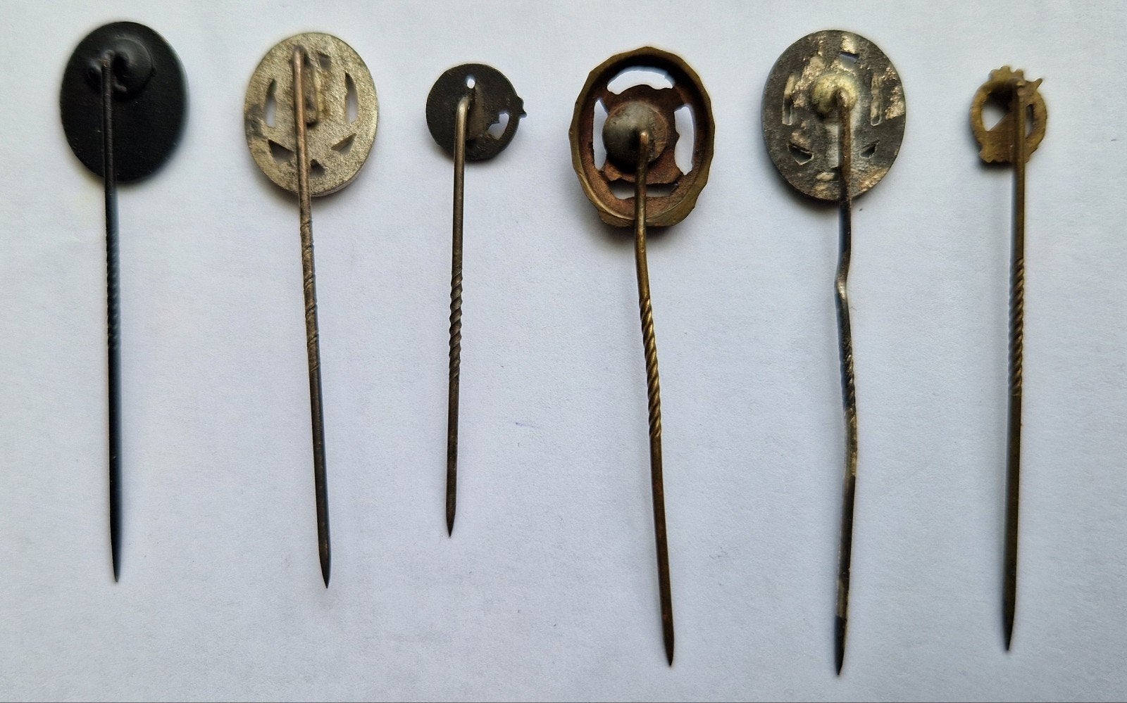 6 originele Duitse pins 2de W.O., Verzamelen, Militaria | Tweede Wereldoorlog, Ophalen of Verzenden, Duitsland, Embleem of Badge