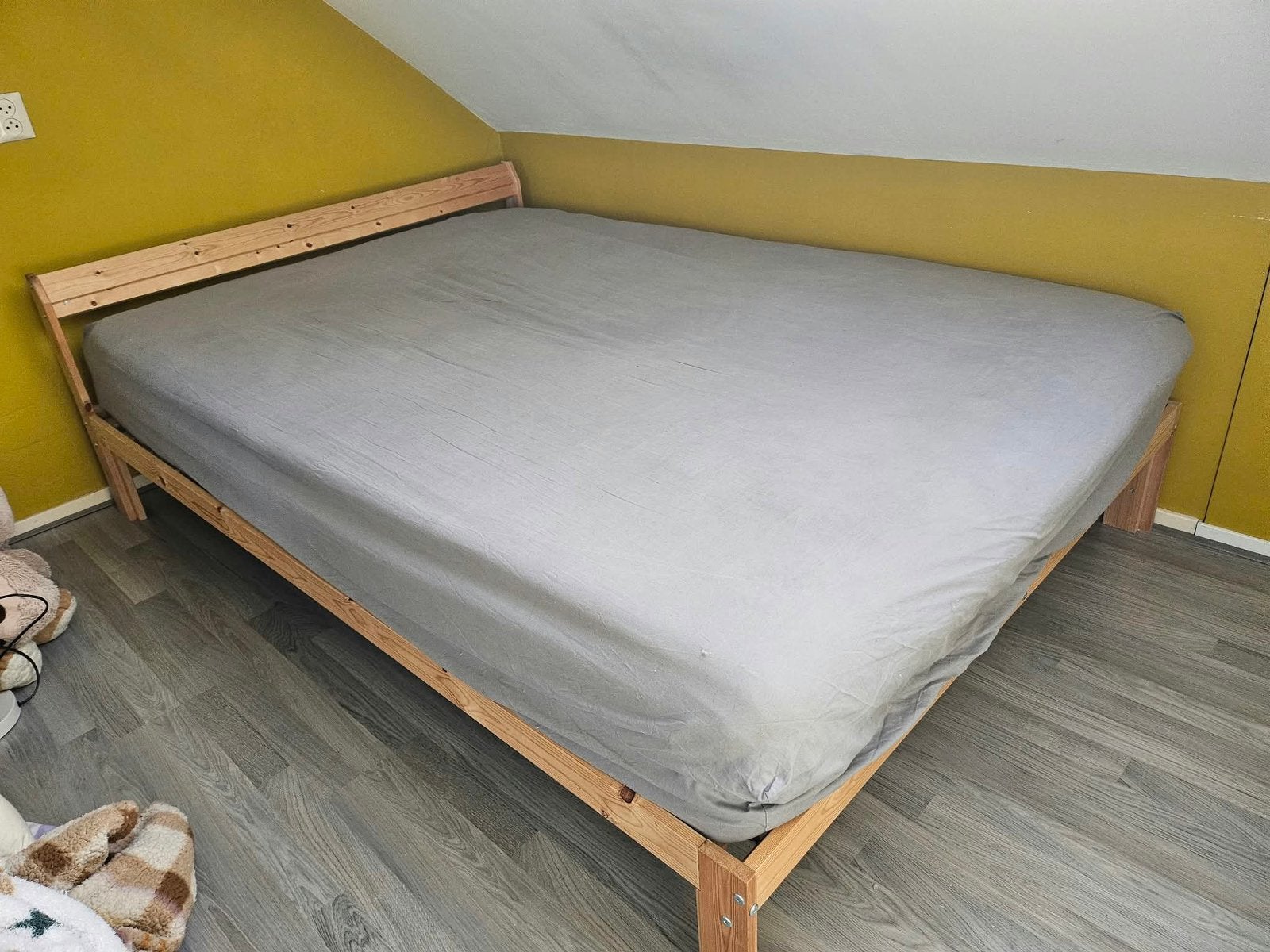 Ikea bed 140x200, Ophalen, Overige kleuren, 140 cm, Zo goed als nieuw