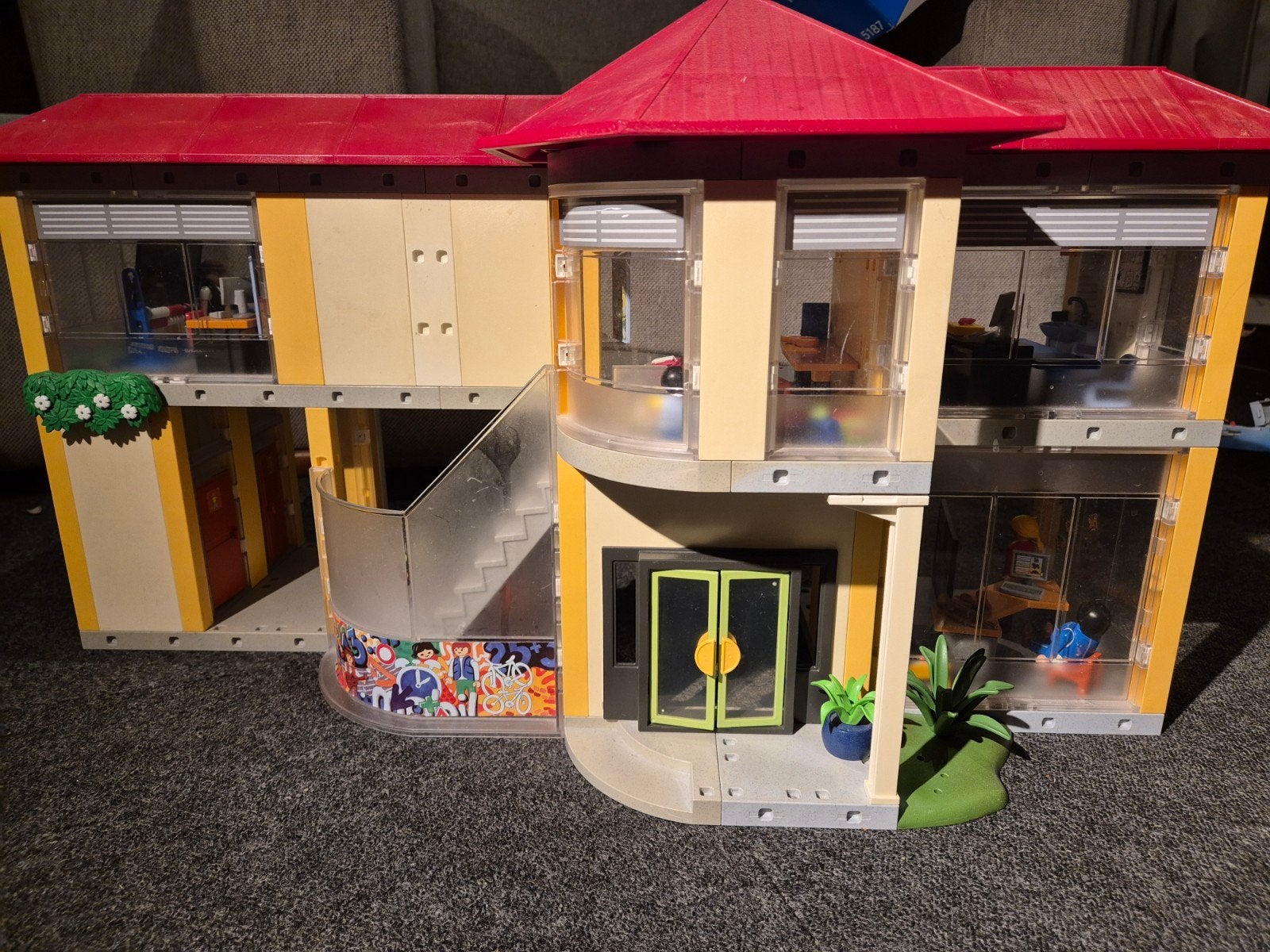 Grote Playmobil School met Gymzaal en veel accessoires, Ophalen of Verzenden, Zo goed als nieuw, Jongen of Meisje