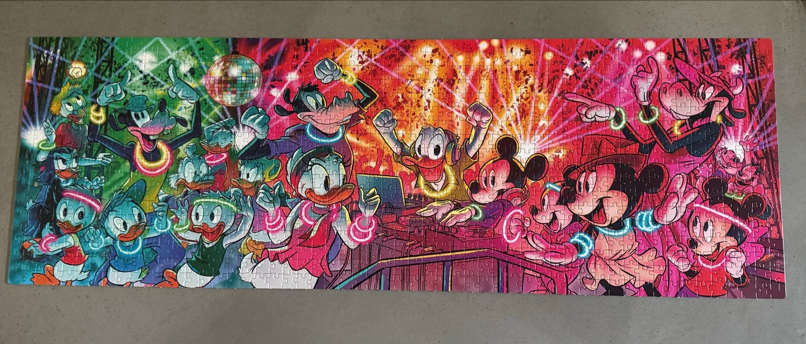 Disney Panorama Puzzel 1000 stukjes, Ophalen of Verzenden, 500 t/m 1500 stukjes, Zo goed als nieuw, Legpuzzel