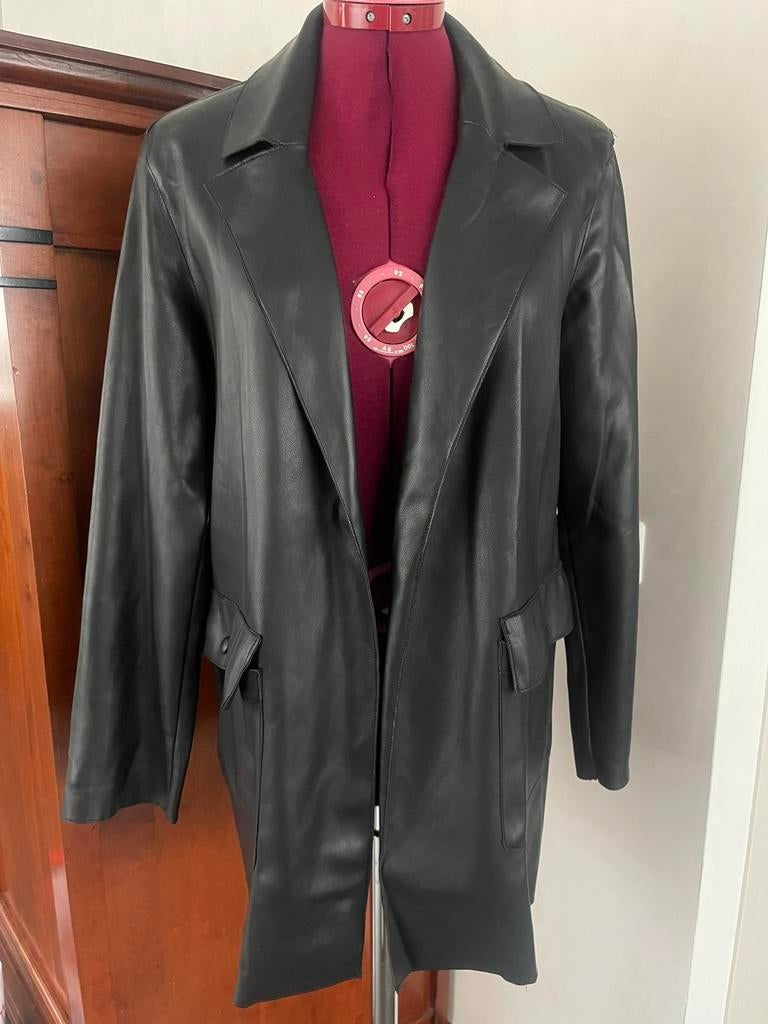 Pull & Bear sky keren hasje maat XS, Kleding | Dames, Jasjes, Kostuums en Pakken, Zo goed als nieuw, Maat 34 (XS) of kleiner, Zwart