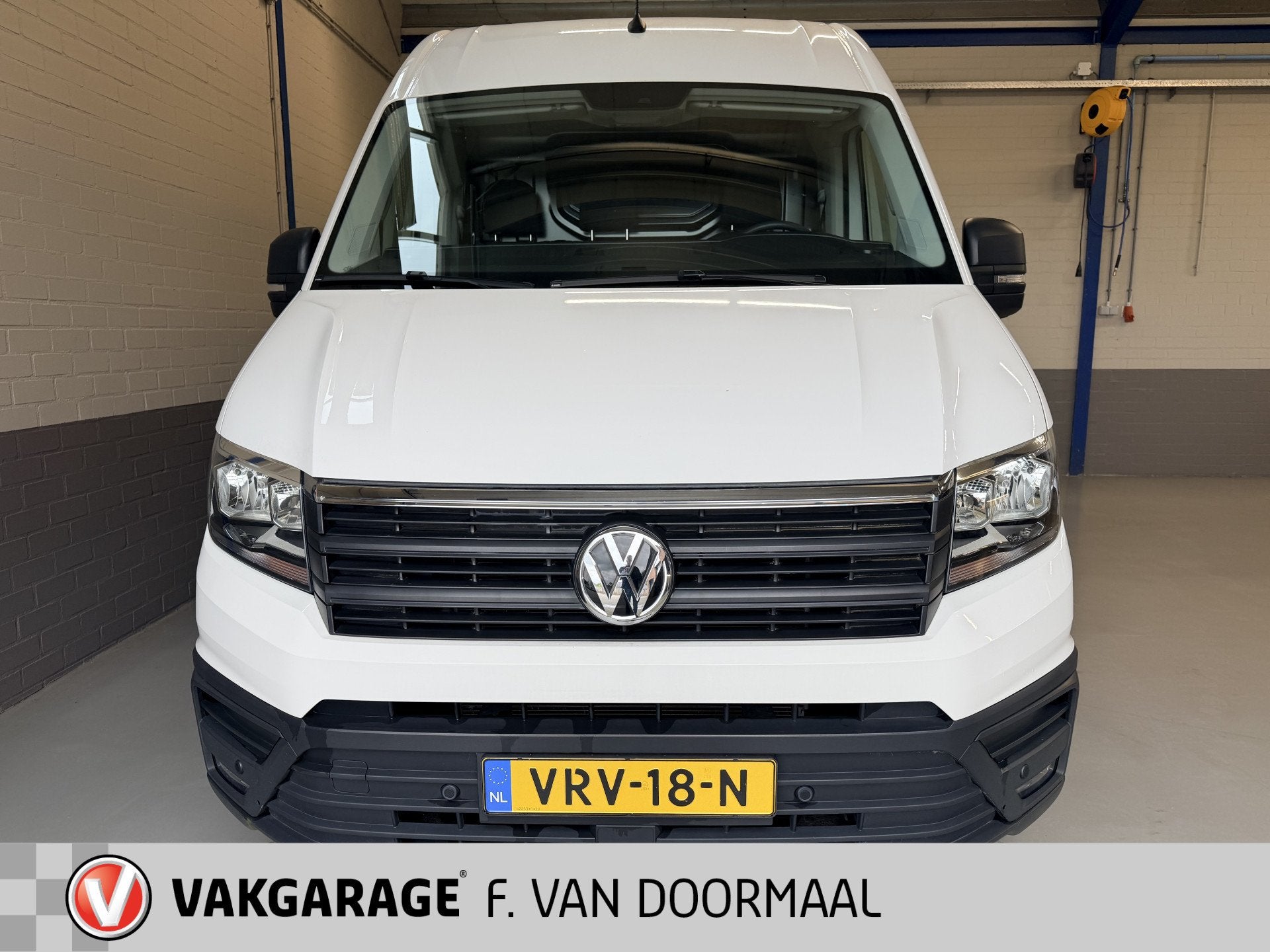 Volkswagen Crafter 35 2.0 TDI L3H3 Highline | Nav | Trekhaak, Gebruikt, Euro 6, 4 cilinders, Volkswagen