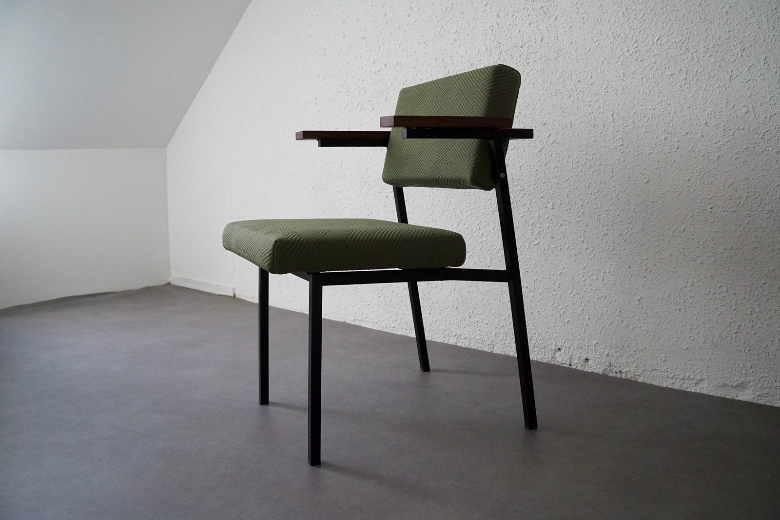 Martin Visser SE69 - Spectrum, opnieuw gestoffeerd, Huis en Inrichting, Stoelen, Ophalen, Zo goed als nieuw, Eén