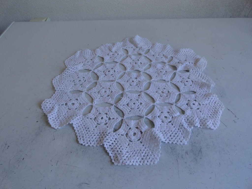 Kleedjes, vintage, antiek gehaakt en geborduurd, 2 stuks, Ophalen of Verzenden