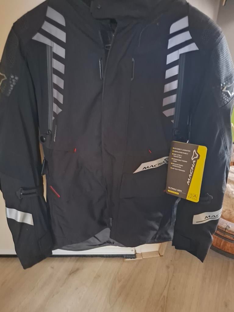 Nieuwe Macna motorjas met rug ellenboog schouder bescherming, Nieuw met kaartje, Jas | textiel, Dames, Ophalen of Verzenden
