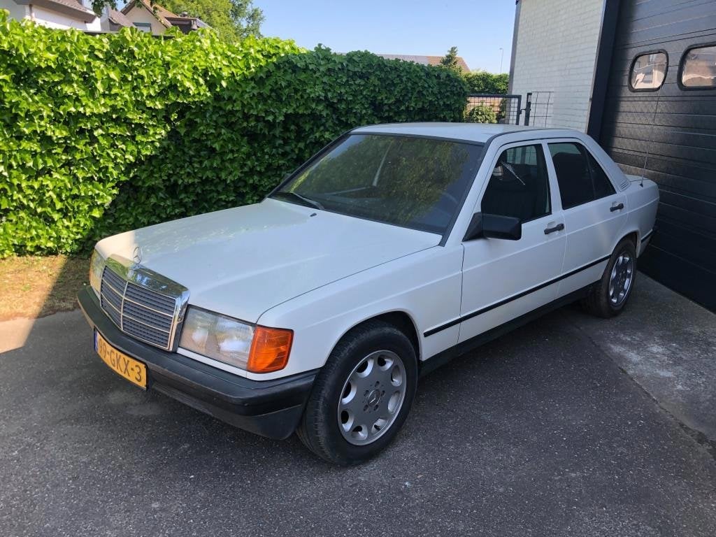 Mercedes-Benz 190-serie 2.0 1983, Auto's, Mercedes-Benz, Bedrijf, Te koop, 190-Serie, Lichtmetalen velgen, Radio, Trekhaak, Benzine