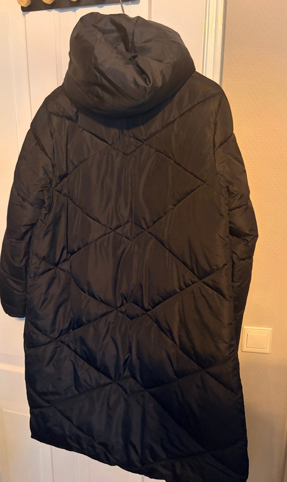 JDY Zwarte Lange Puffer Jas met Capuchon - Maat XXL, Ophalen of Verzenden, Zo goed als nieuw, Maat 46/48 (XL) of groter, Zwart