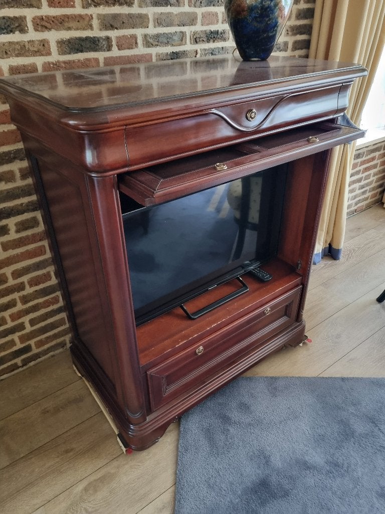 Zeer nette kersen houten Tv kast, Huis en Inrichting, Kasten | Televisiemeubels, Ophalen, Gebruikt, 100 tot 150 cm, 50 tot 100 cm