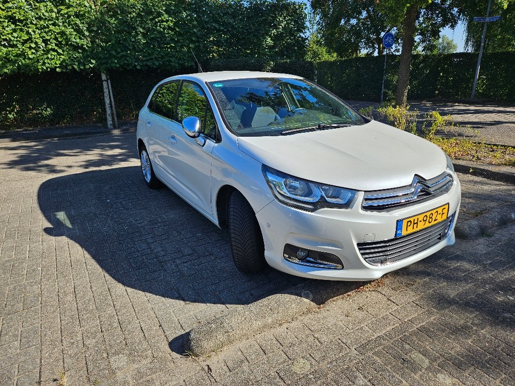 Citroën C4 1.2 E-thp 96KW 2017 Wit, Auto's, 1550 kg, 1199 cc, Wit, Origineel Nederlands
