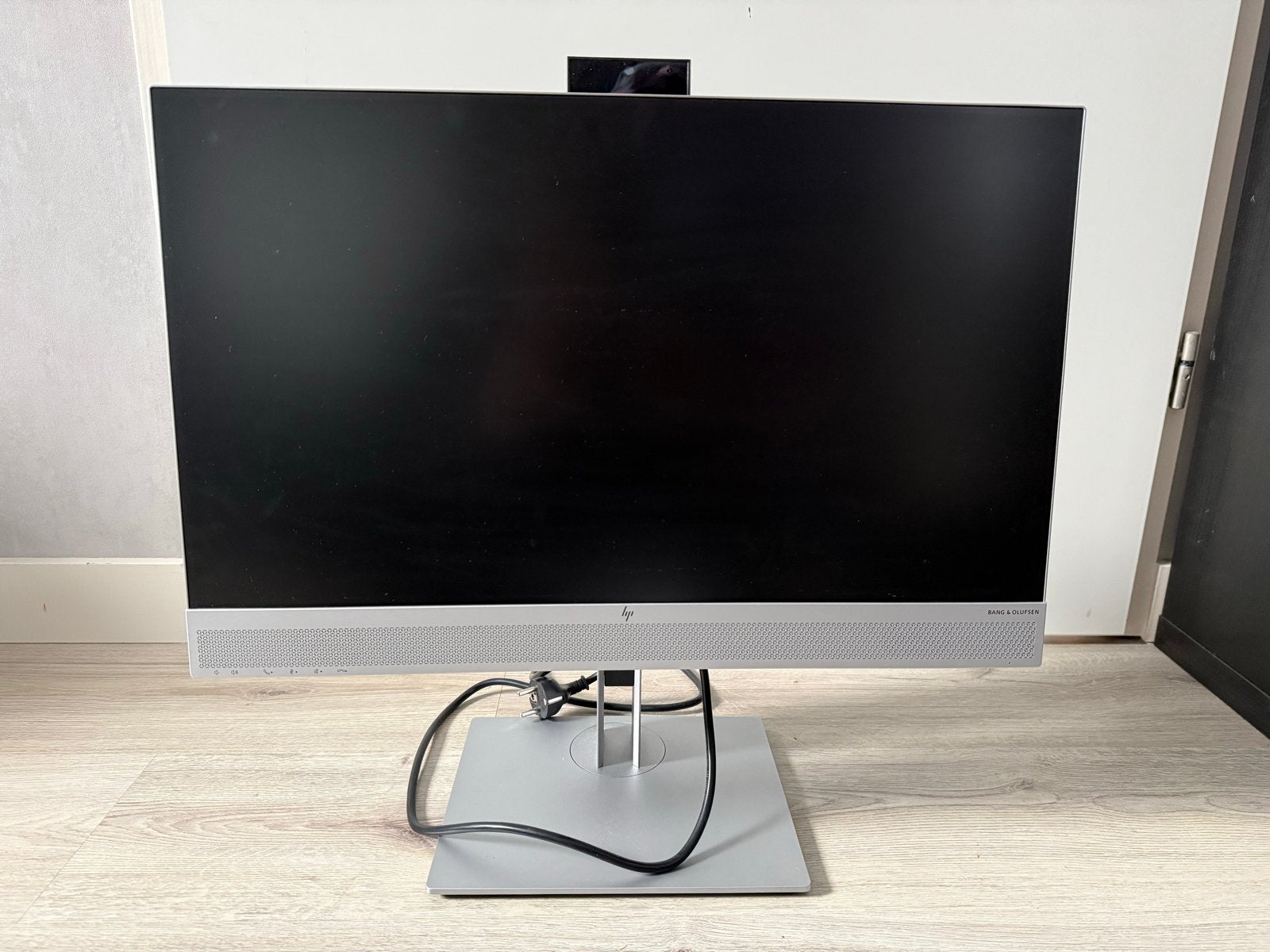 HP E243m Monitor - Full HD, Ingebouwde Camera en Speakers, Computers en Software, Monitoren, Ophalen, Full HD, Zo goed als nieuw