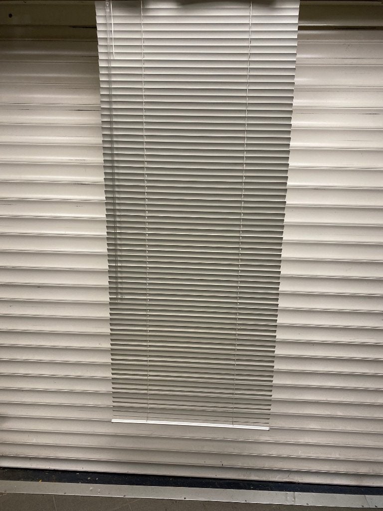 Luxaflex 2x 1.57 x 0,65 mtr  24 mm witte lamellen koop 60,-, Wit, Inclusief montageonderdelen, Lamellen, Ophalen of Verzenden