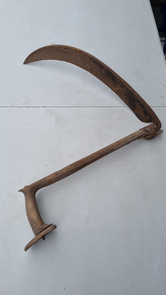 Antieke roestige zicht handzeis met houten handvat, Antiek en Kunst, Antiek | Gereedschap en Instrumenten, Ophalen