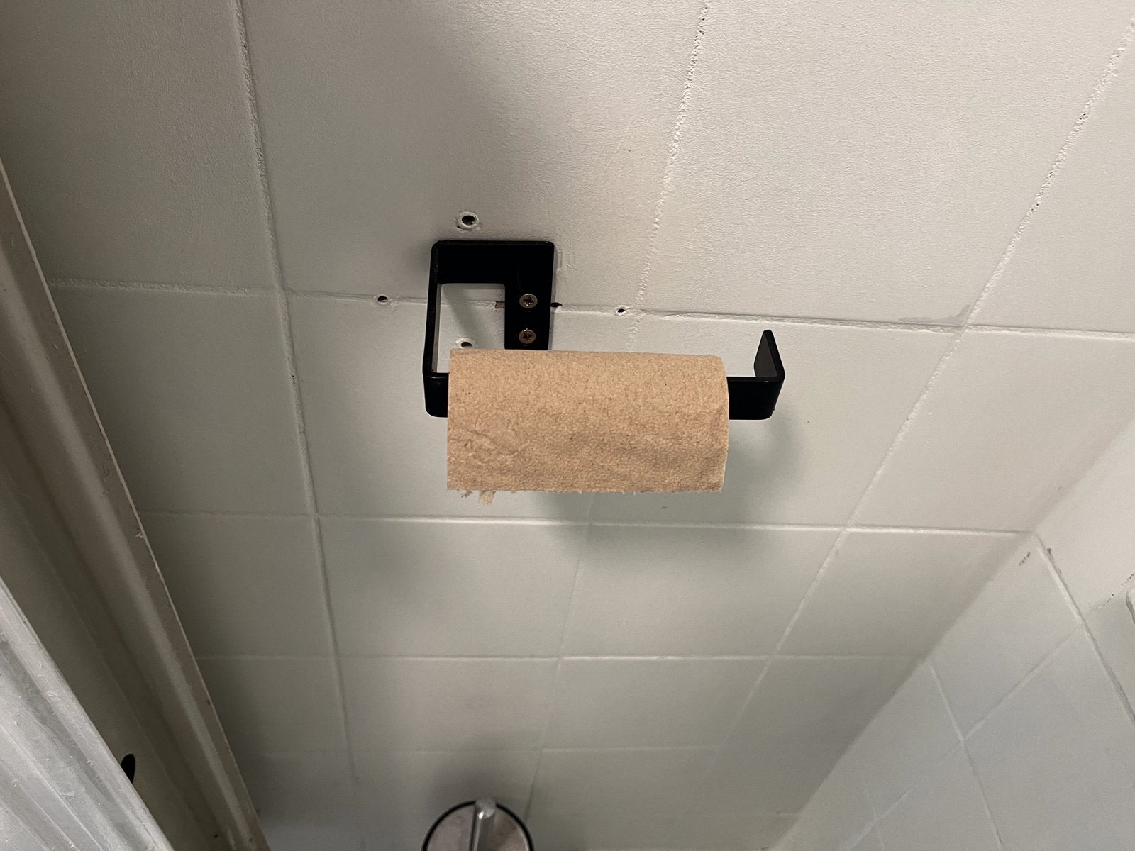 Gratis: toiletrol houder, Ophalen