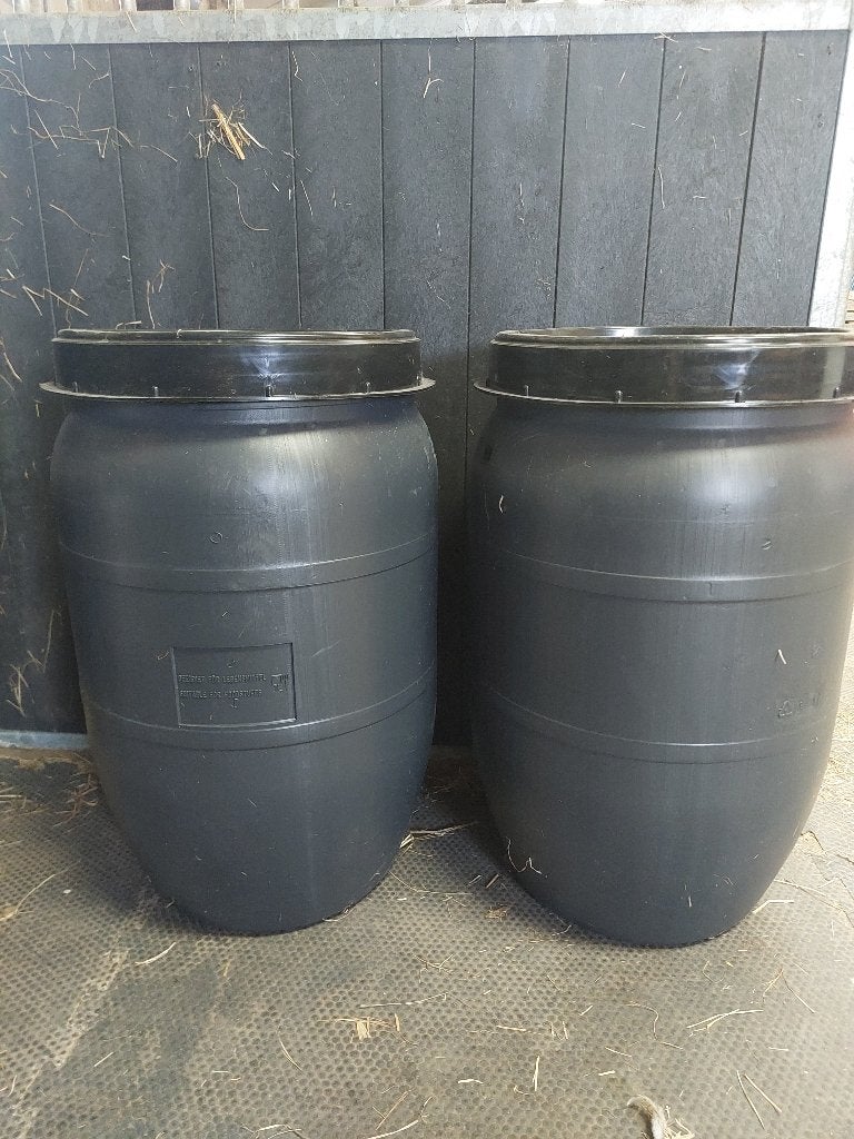 Drie voertonnen 60 liter, Ophalen, Overige soorten