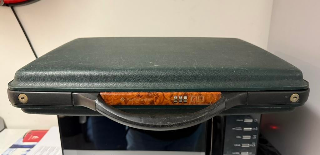 SAMSONITE ATTACHE KOFFER  GROEN, Sieraden, Tassen en Uiterlijk, Koffers, Gebruikt, Hard kunststof, Minder dan 50 cm, 35 tot 45 cm