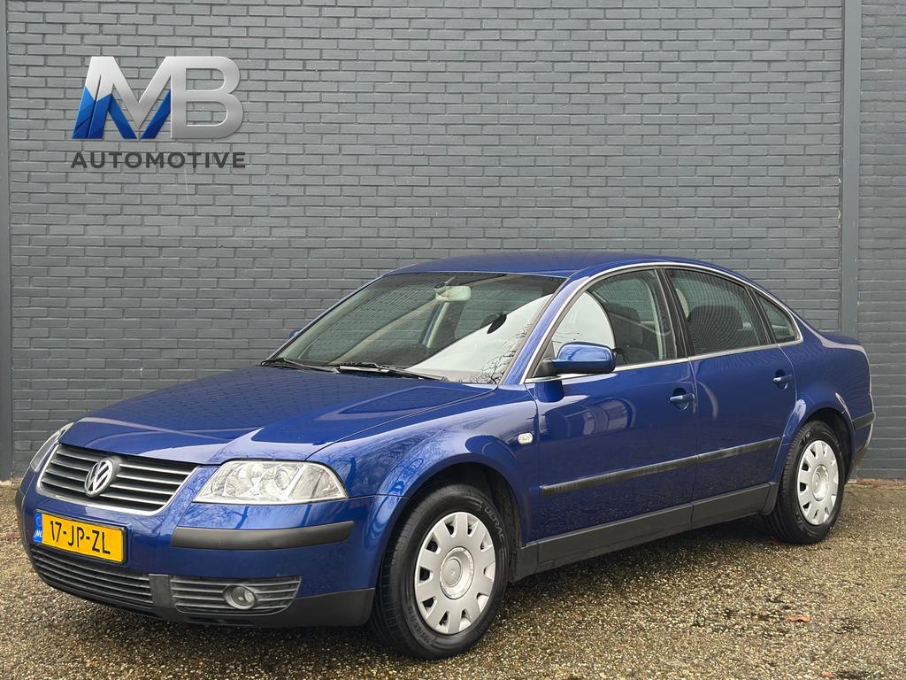 VOLKSWAGEN PASSAT/APK/AIRCO/NETJES, Auto's, Voorwielaandrijving, 4 cilinders, 1984 cc, Blauw