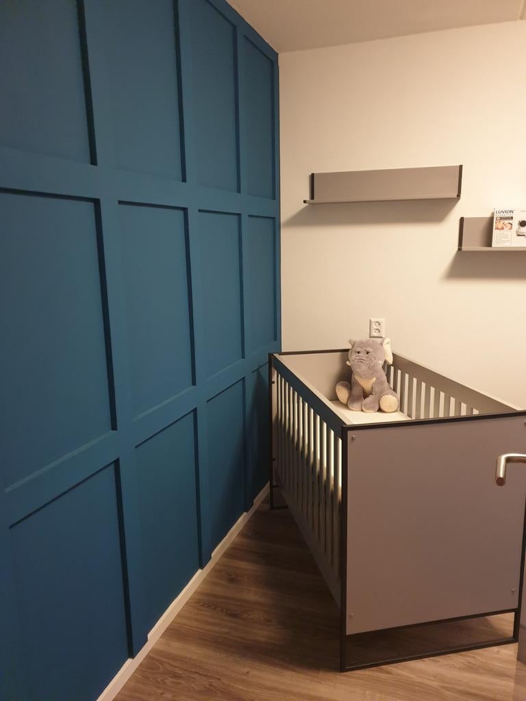 Cabino babykamer grijs: ledikant, kast, commode, wandrekken, Ophalen, Gebruikt, Jongetje of Meisje