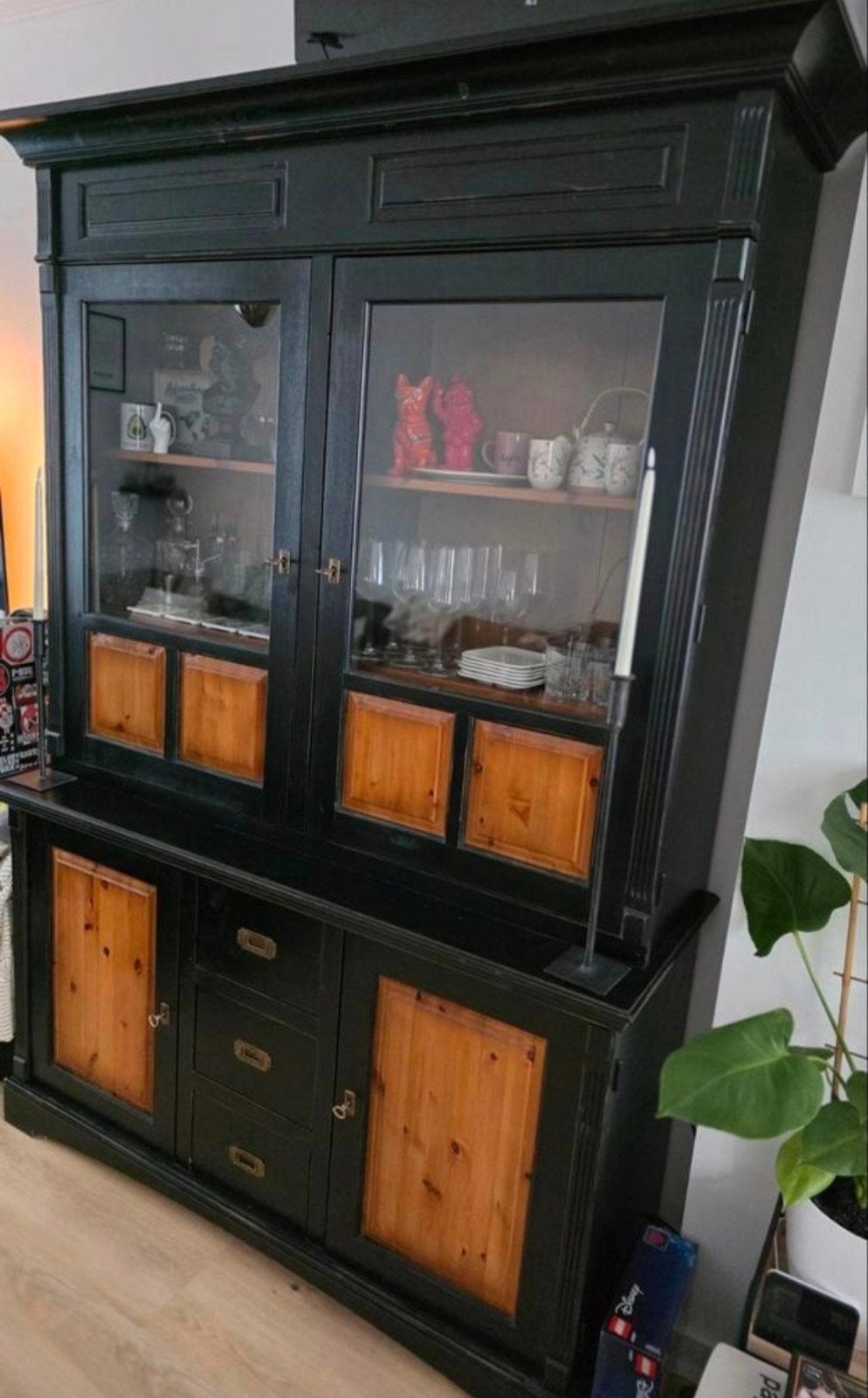 Buffetkast & Salontafel, Ophalen, Glas, Zo goed als nieuw, 150 tot 200 cm