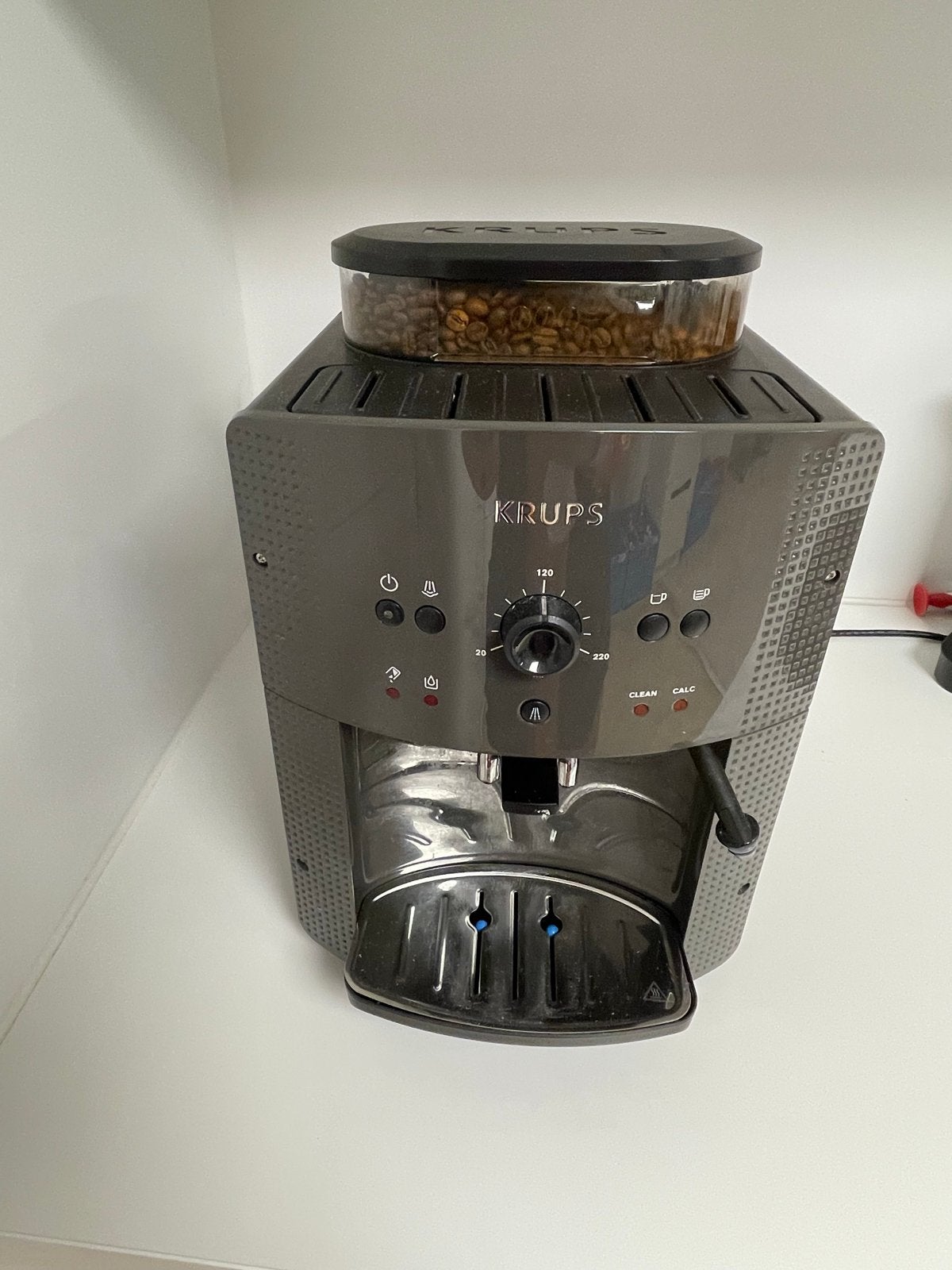 KRUPS Espressomachine - Perfecte koffiebonen ervaring, Witgoed en Apparatuur, Koffiezetapparaten, Ophalen, Afneembaar waterreservoir