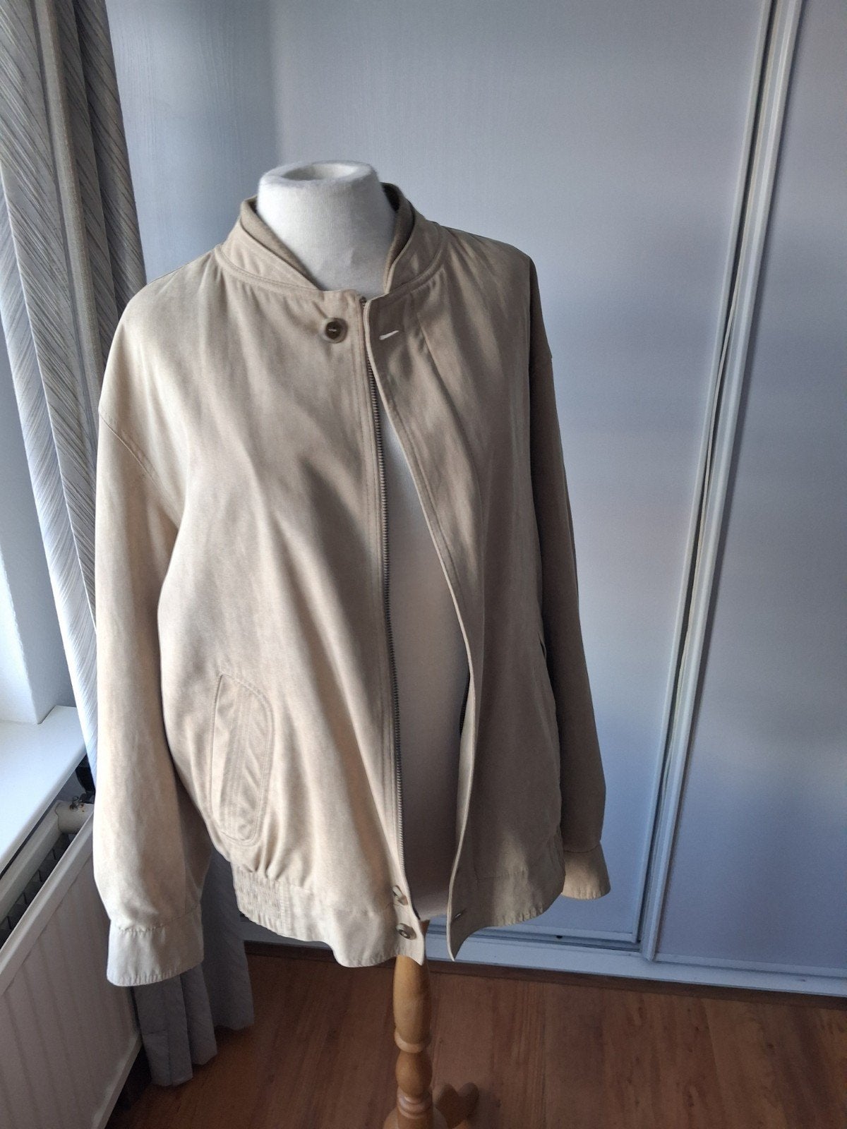 MOOIE BUSH CLASSIC BOMBER JAS MAAT 46, Beige, Ophalen of Verzenden, Zo goed als nieuw, Bush
