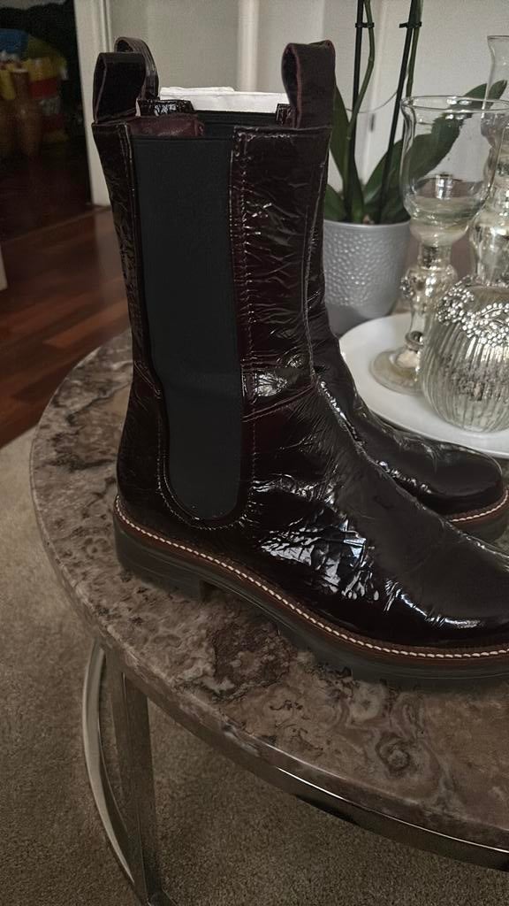 MJUS laars maat 41 bordeaux, Kleding | Dames, Schoenen, Hoge laarzen, Overige kleuren, Nieuw, Ophalen of Verzenden