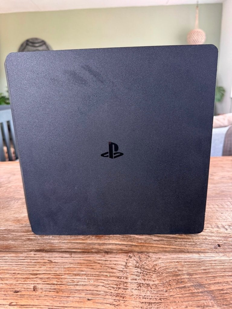 PlayStation 4 met controllers en spellen, Ophalen, Met games, Zo goed als nieuw, Met 3 controllers of meer