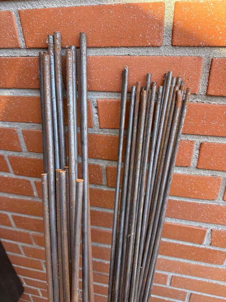 Metalen stangen: 30x 6mm en 16x 10mm, Doe-het-zelf en Verbouw, Metalen, Ophalen of Verzenden, Gebruikt, IJzer
