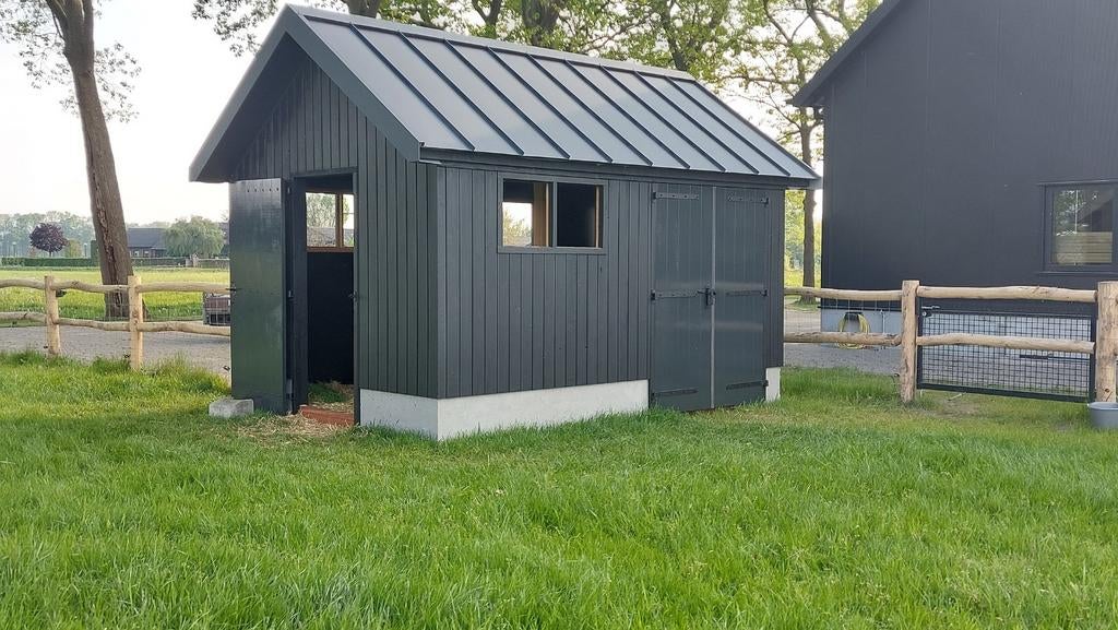 Schapenstal berging dierenverblijf geitenhok schuur