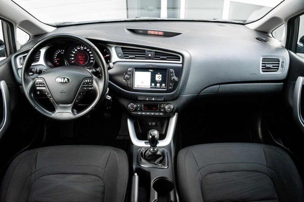 Kia cee'd Sportswagon 1.0 T-GDi ComfortPlusLine Navigator|1e, Voorwielaandrijving, Gebruikt, Euro 6, Origineel Nederlands