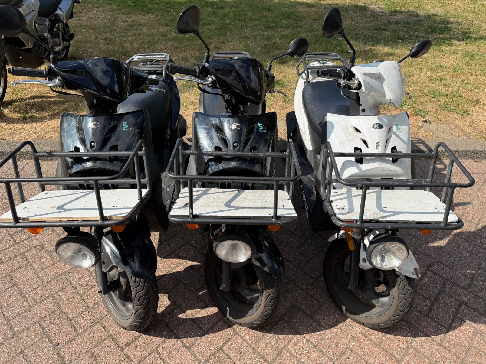 3x kymco carry bezorgscooters, Fietsen en Brommers, Scooters | Kymco, Ophalen, Zo goed als nieuw, Benzine, Agility