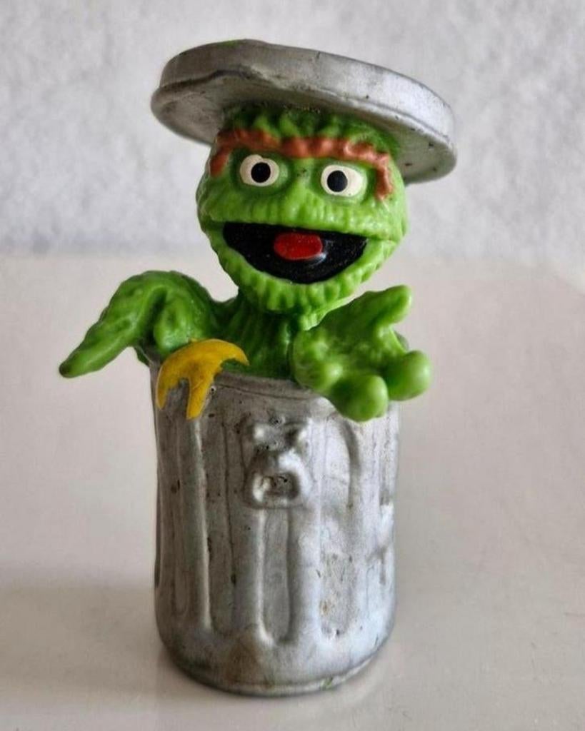 Poppetje Oscar in Vuilnis emmer, Ophalen of Verzenden, Zo goed als nieuw
