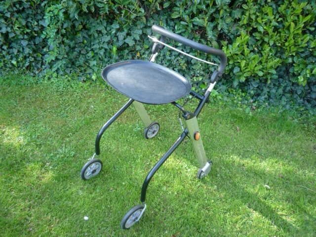 rollator Trust voor binnen inklapbaar, Diversen, Rollators, Gebruikt, Ophalen
