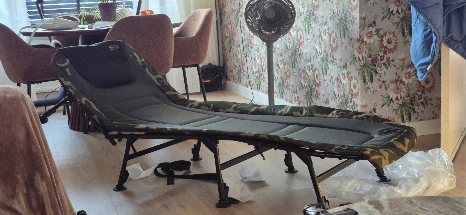 Comfortabel camouflage campingbed/stretcher, Ophalen, Nieuw, Overige
