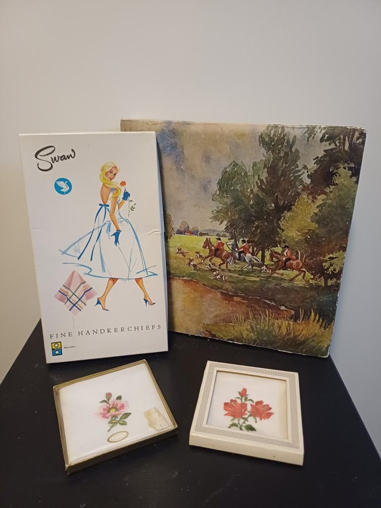 Vintage Zakdoeken Set: Swan en Geborduurde Rozen, Ophalen of Verzenden