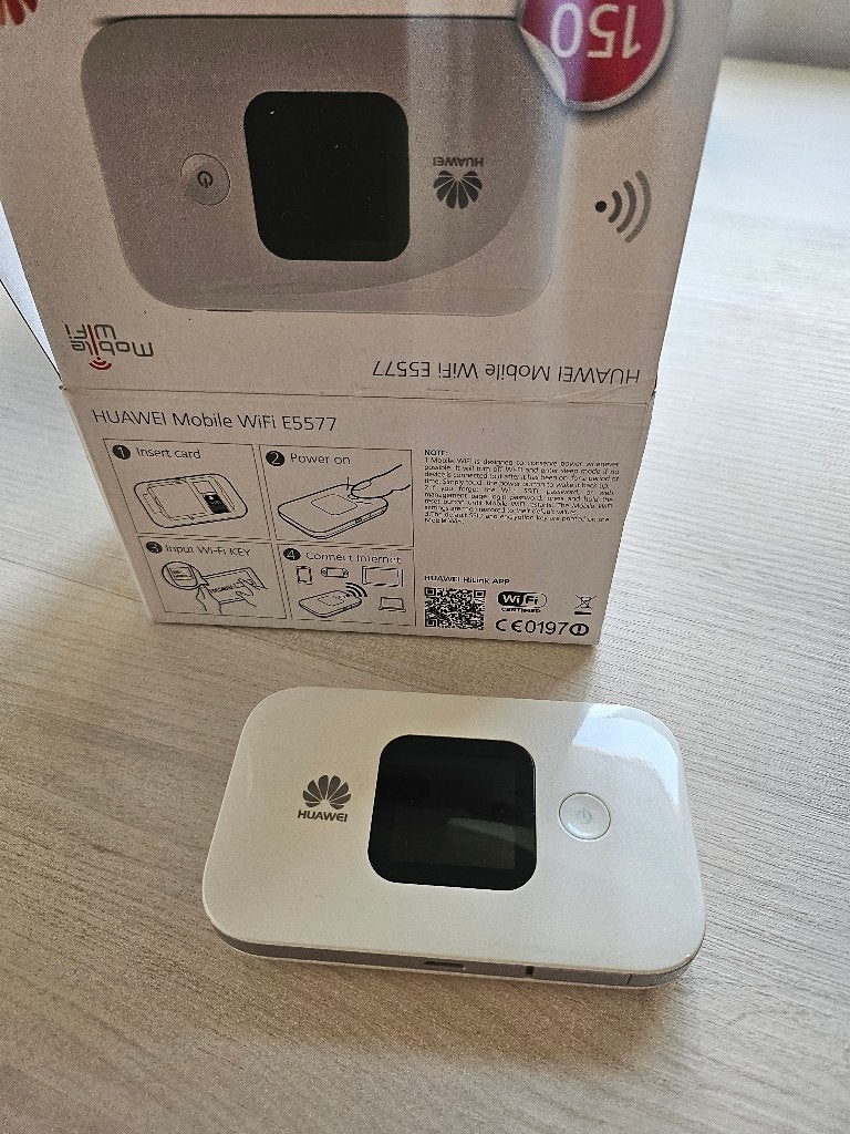 HUAWEI Mobile WiFi E5577, Computers en Software, Routers en Modems, Ophalen, Zo goed als nieuw, Router, Huawei