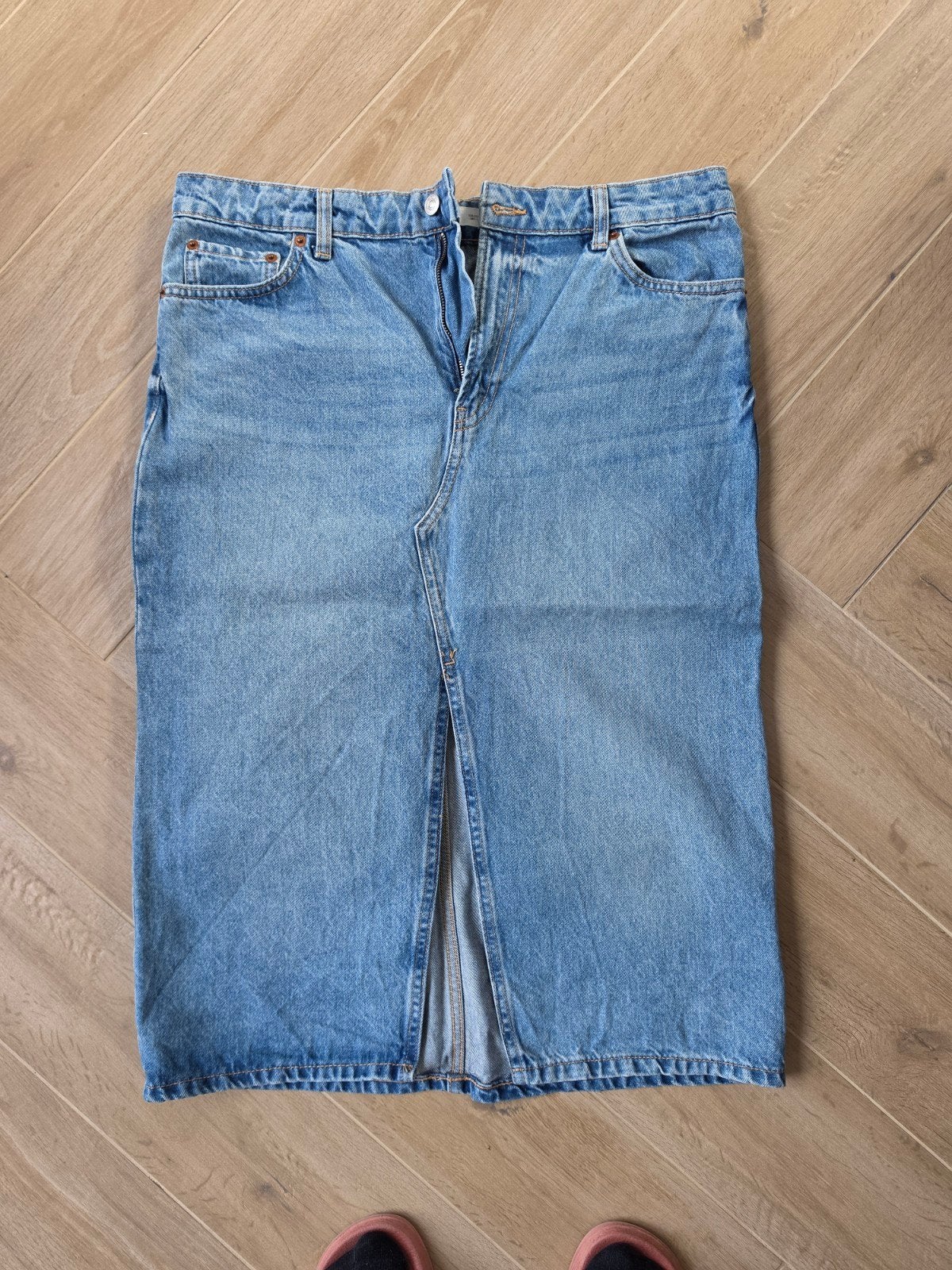 Spijkerrok mng mango maat L met split voorzijde nieuw

Zie o, Kleding | Dames, Rokken, Blauw, MNG, Maat 42/44 (L), Nieuw