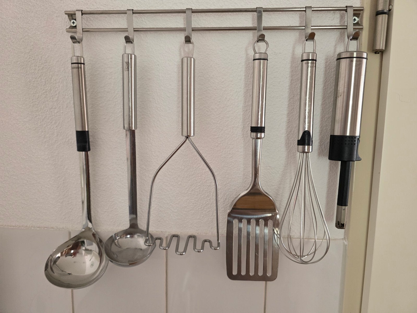 Roestvrijstalen Keukengerei complete set met Ophangrek, Ophalen, Overige typen, Zilver, Zo goed als nieuw