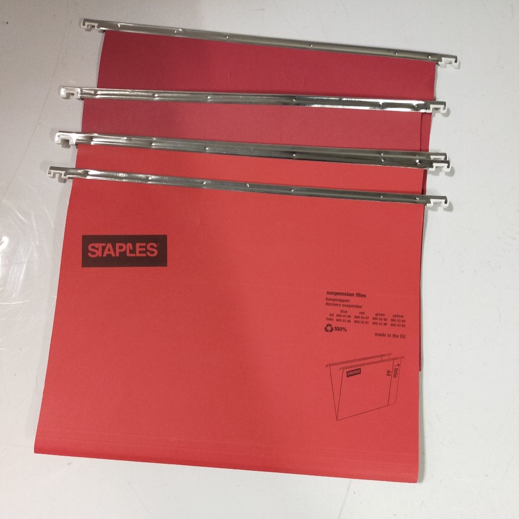 Staples hangmappen A4 - rood  100 stuks voor €17,50, Diversen, Ophalen, Gebruikt, X, X