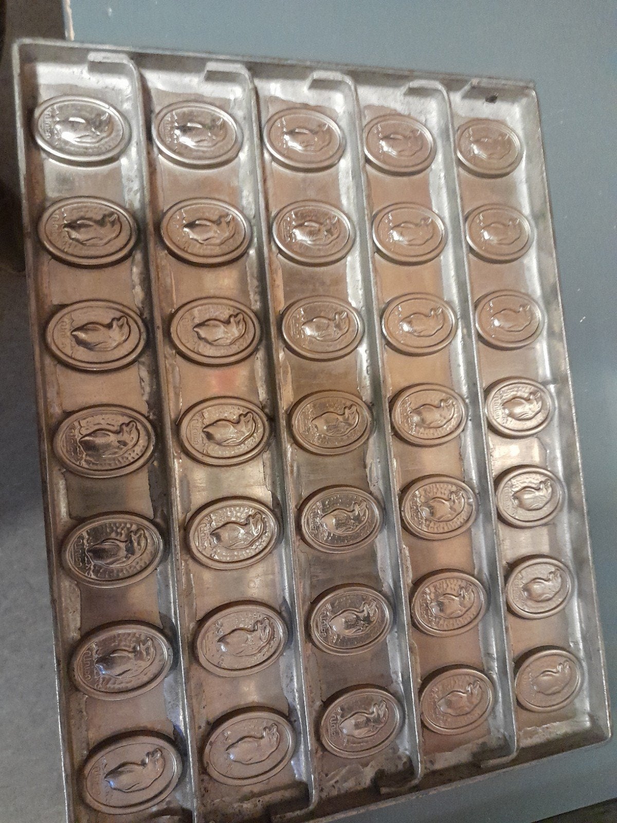 Chocolade malen, Ophalen