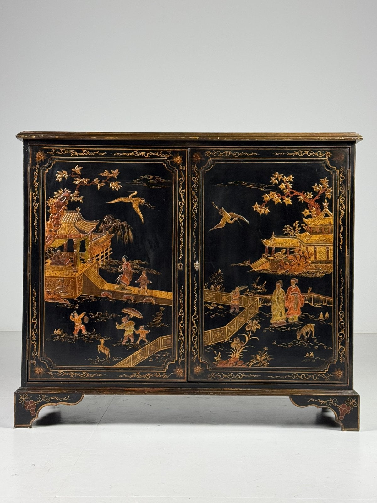 Chinoiserie lakkastje 20e eeuw engels, Ophalen, Gebruikt, 50 tot 100 cm, Minder dan 100 cm