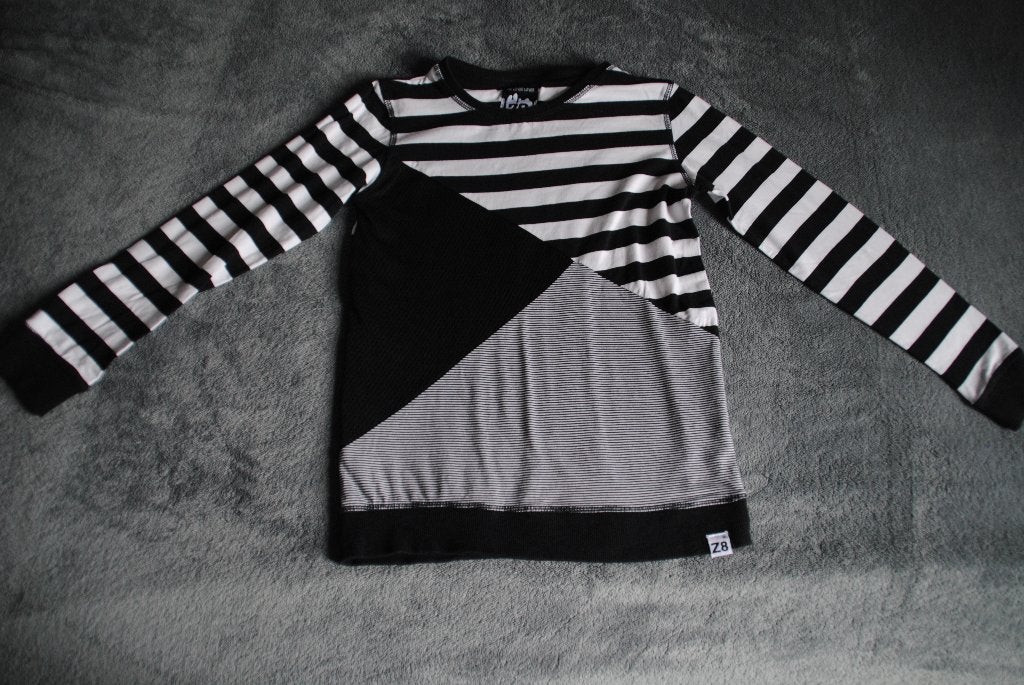 Z8 zwart/wit gestreepte longsleeve, maat 140/146, Kinderen en Baby's, Kinderkleding | Maat 140, Z8, Ophalen of Verzenden, Zo goed als nieuw