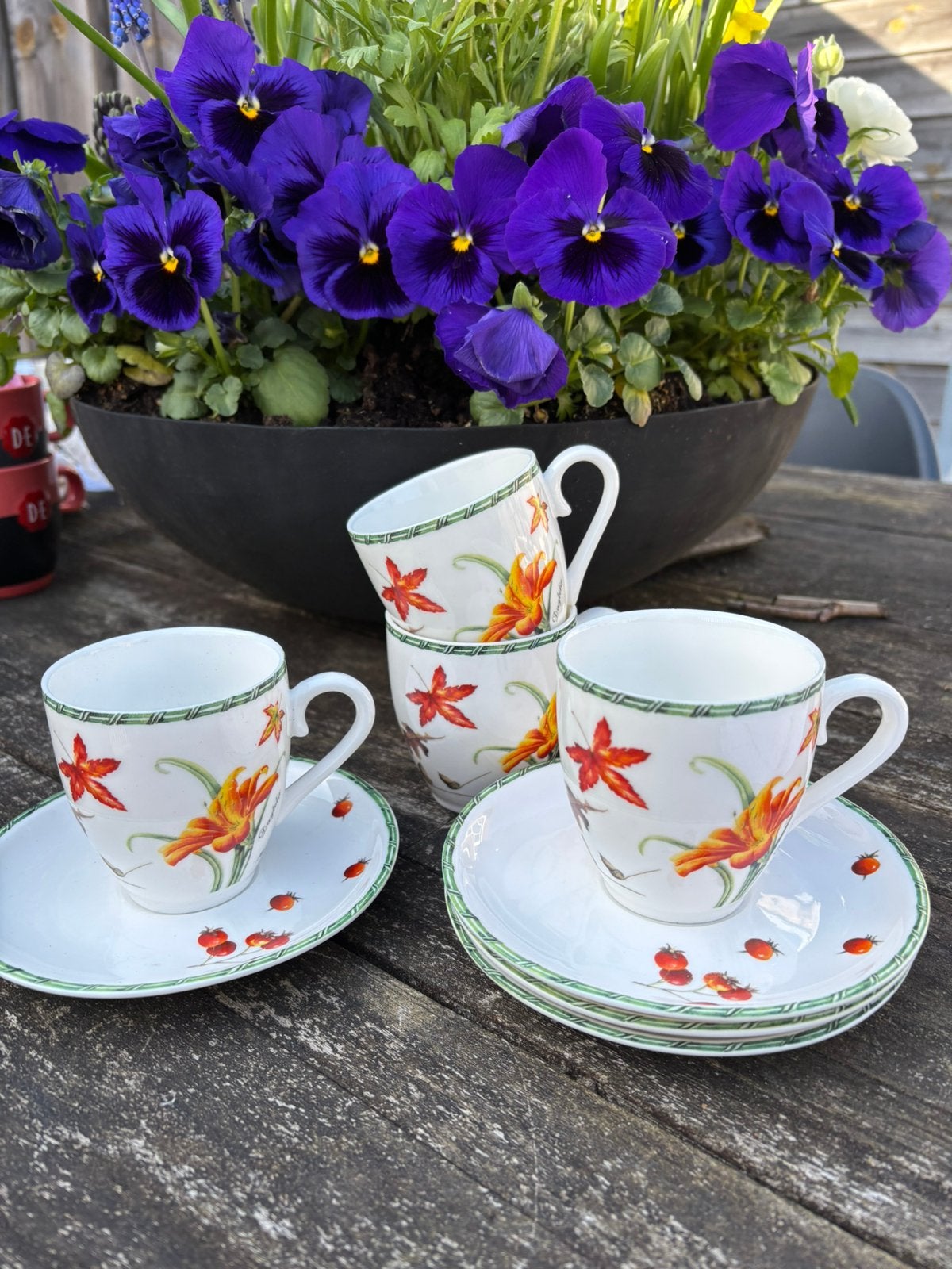 Janneke brinkman 2 senseo + 2 cappuccino mokken 4 schotels, Huis en Inrichting, Keuken | Servies, Verzenden, Zo goed als nieuw