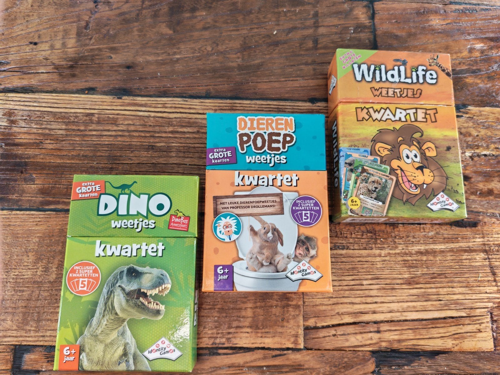 Kwartet spellen: Dierenpoep, Dino weetjes, Wildlife weetjes, Drie of vier spelers, Ophalen of Verzenden, Zo goed als nieuw