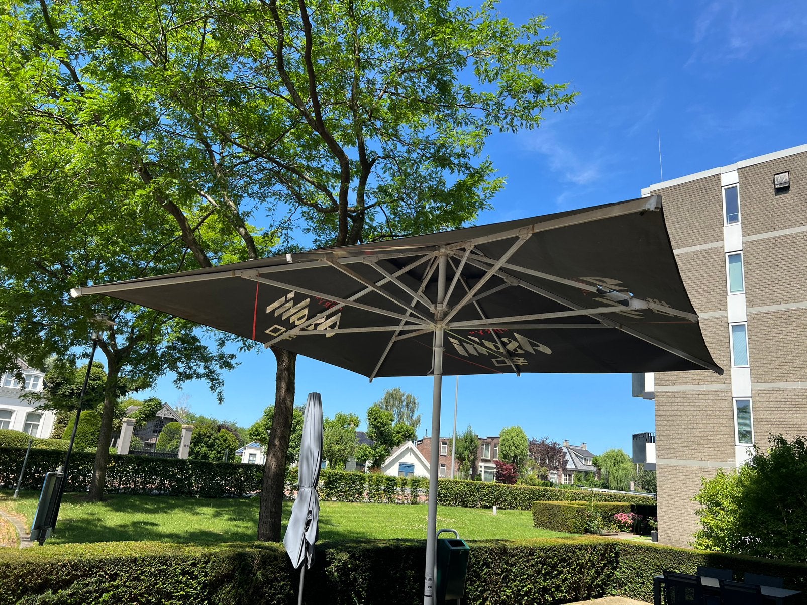 Parasol, Ophalen of Verzenden, Gebruikt, Minder dan 5 meter