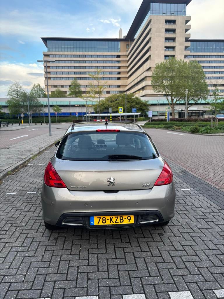 Peugeot 308 1.6 THP – VOL OPTIES – LEDER – PANO -NAVI CRUISE, Auto's, Voorwielaandrijving, 4 cilinders, Handgeschakeld, Particulier