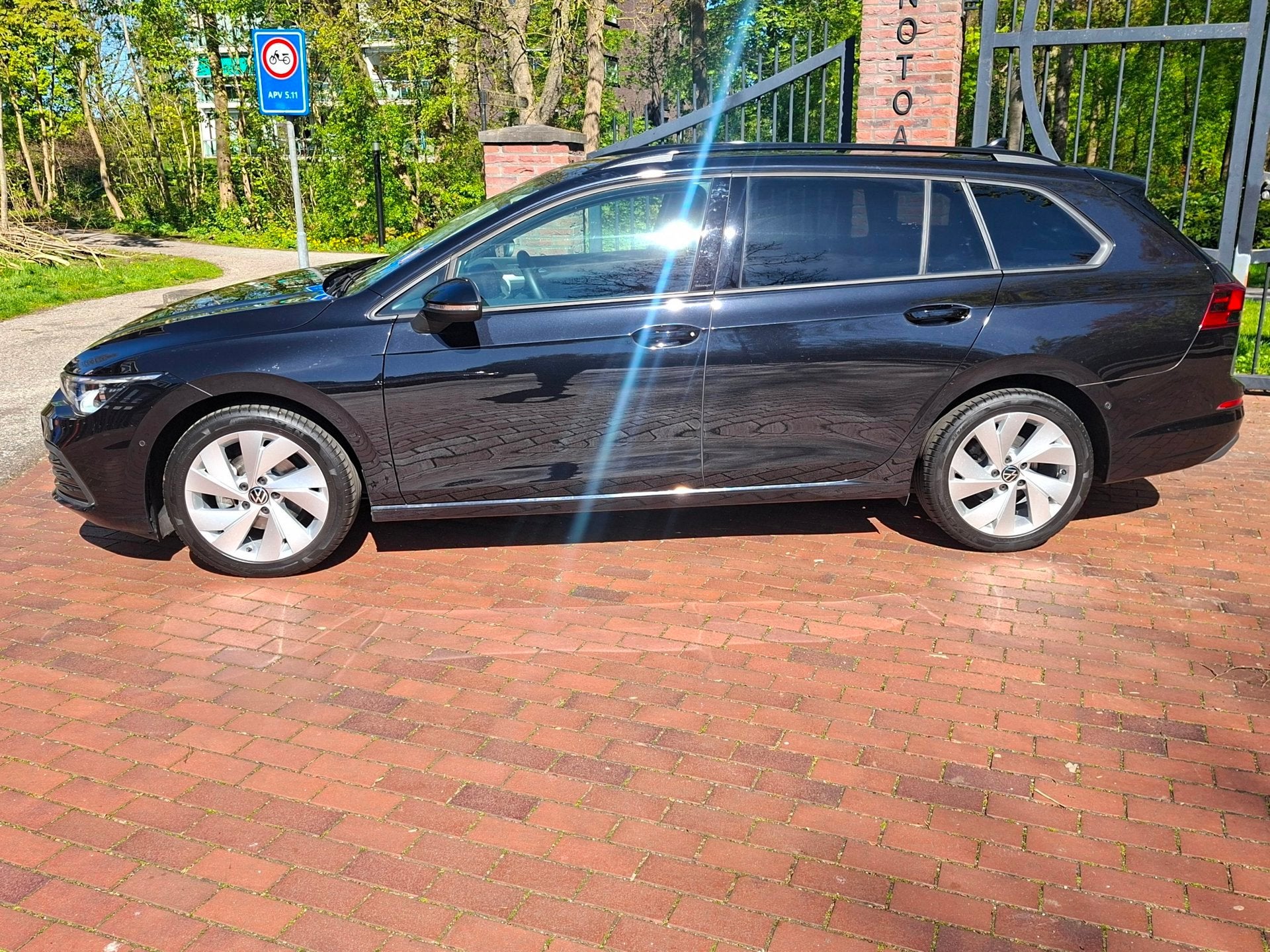 Foto 13 van Volkswagen Golf Variant 1.5 TSI Virtual Apple car. Stoelverw