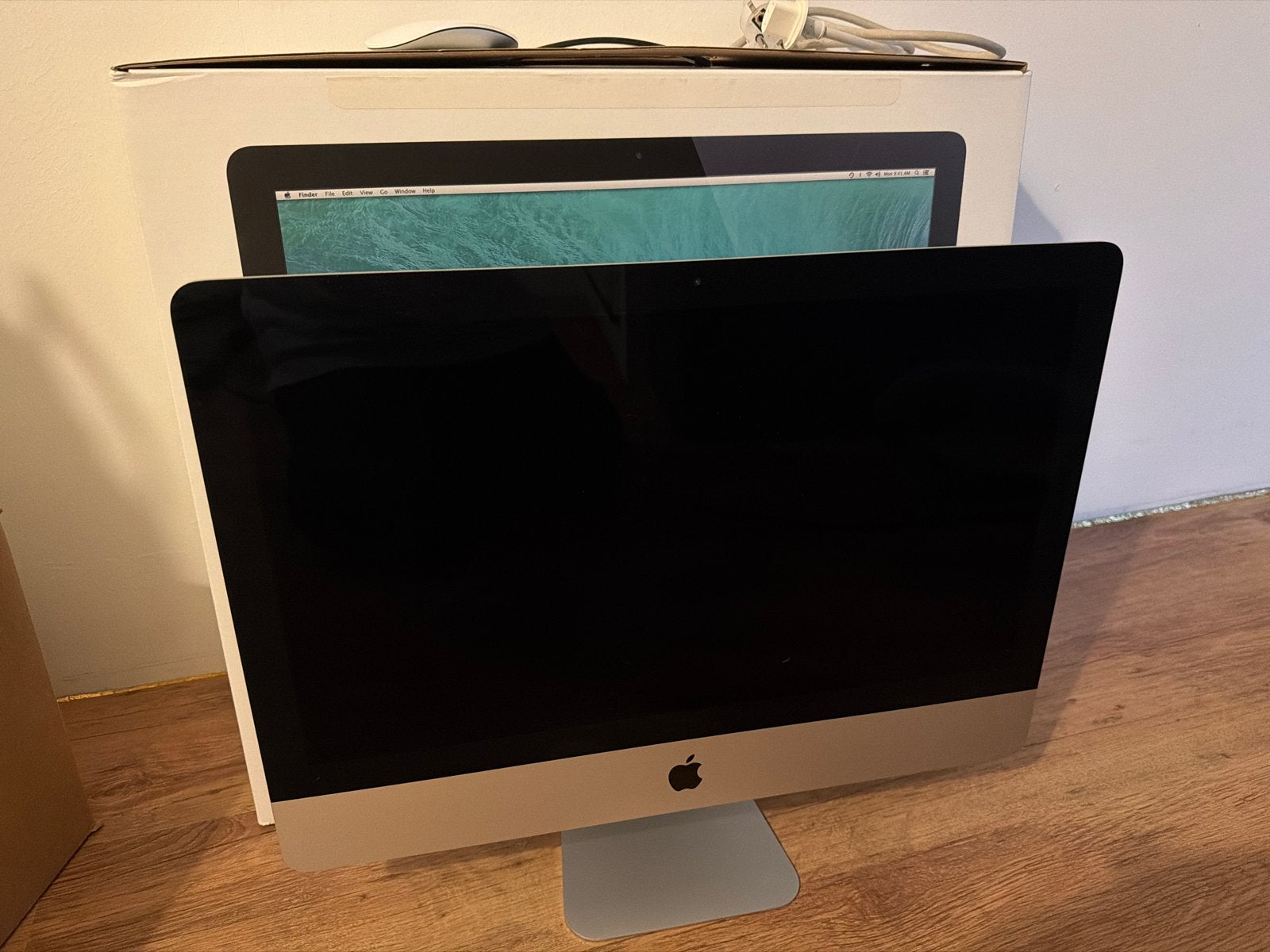 iMac 21,5-inch - incl. Muis + met doos., Computers en Software, Apple Desktops, Gebruikt, 2 tot 3 Ghz, IMac, Ophalen of Verzenden